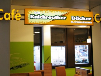 Lichtkasten mit Profilbuchstaben